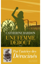 Une femme debout